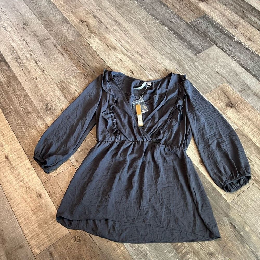 LC Lauren Conrad Deco
Decadence Blouse size M